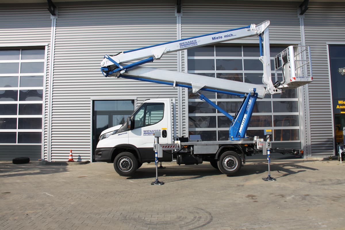 LKW-Arbeitsbühne 21 m