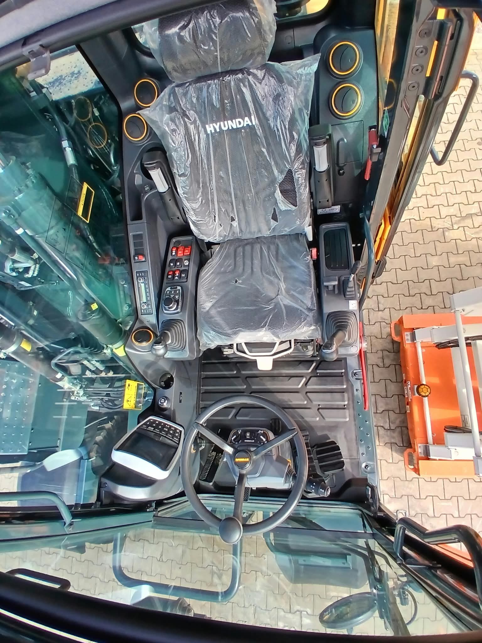 Mobilbagger HW150ACR Ansicht 4