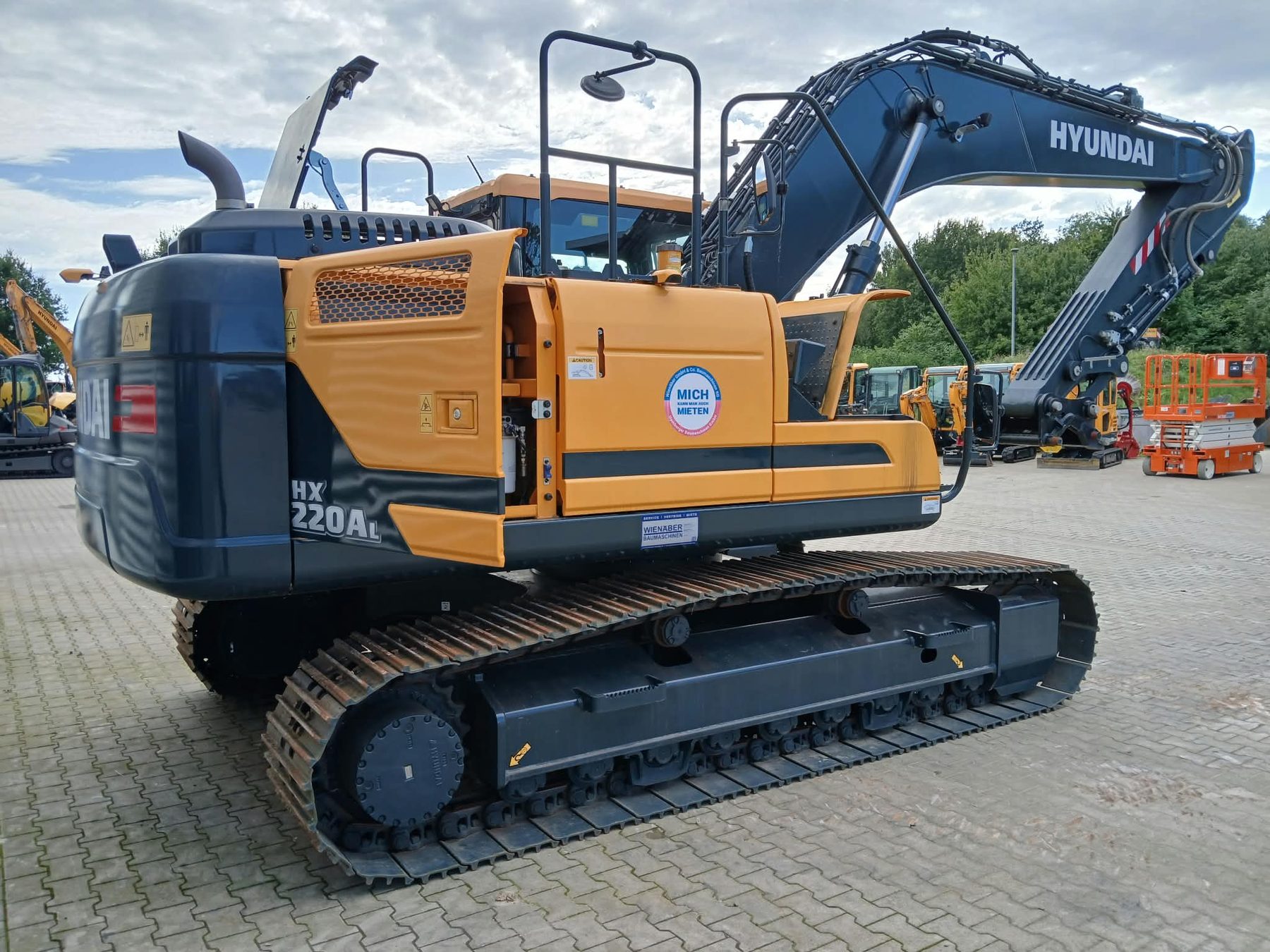 Kettenbagger HX220AL Ansicht 6