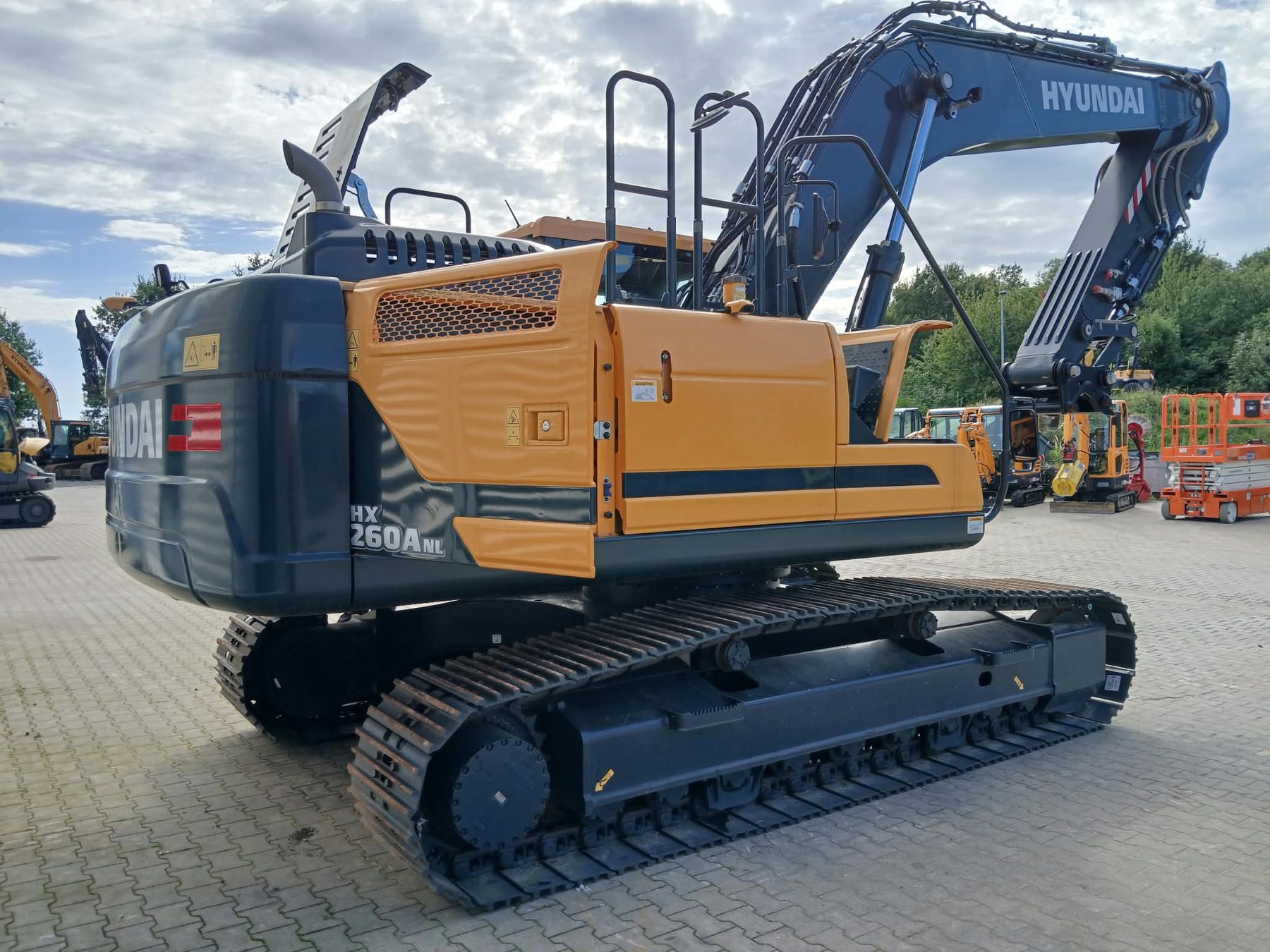 Kettenbagger HX260ANL Ansicht 8