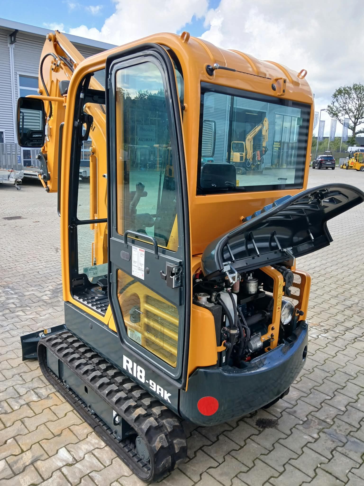 Minibagger R18-9AK Ansicht 4